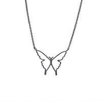 Collar con colgante de alas de mariposa huecas de acero inoxidable elegante y moderno para mujer