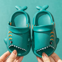 Zapatillas de dibujos animados lindos para niños y niñas Zapatos de jardín de tiburón pequeño