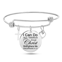 Pulsera con dije de brazalete cruzado con escritura bíblica