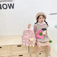 Mochila pequeña con osito de peluche