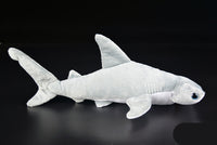 Jolie poupée de requin marteau