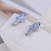 Boucles d'oreilles à tige en diamant bleu clair, petit requin exquis, à la mode
