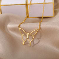 Collar con colgante de alas de mariposa huecas de acero inoxidable elegante y moderno para mujer