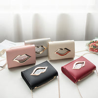 Lips sweet chain chain messenger bag