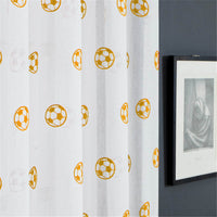 Cortinas bordadas con balón de fútbol para habitación infantil