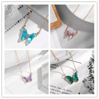 Collier papillon en pierre de cristal