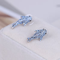 Boucles d'oreilles à tige en diamant bleu clair, petit requin exquis, à la mode