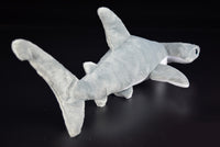 Jolie poupée de requin marteau