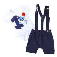 Ensemble deux pièces barboteuse et short blanc à imprimé ballon requin