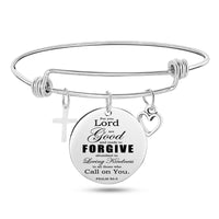 Pulsera con dije de brazalete cruzado con escritura bíblica