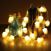 Guirlande lumineuse LED transparente en forme de pomme de pin