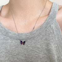 Collar de humor novedoso con mariposa que cambia de color