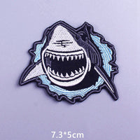 Pâte de tissu de broderie de requin d'animation de dessin animé