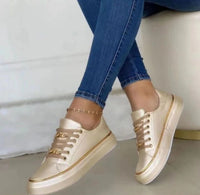 Chain Accent PU Leather Walking Shoes