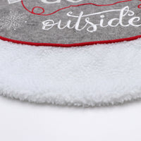 Jupe d'arbre bébé il fait froid dehors