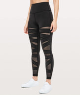 Leggings deportivos con diseño de malla