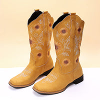 Bottes de cowboy brodées de tournesol