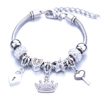 Pulseras con dijes de cuentas grandes