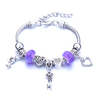 Pulseras con dijes de cuentas grandes