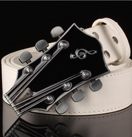Cinturones con hebilla de guitarra