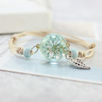 Bracelets à breloques en fleurs séchées et en résine