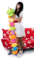 Peluche Caterpillar colorido