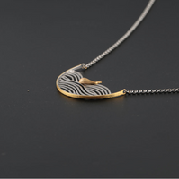 Collier en argent Sterling S925 pour femmes, fourniture directe d'usine, original, simple, motif d'eau creuse, petite baleine mobile
