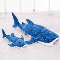 Peluche suave de tiburón ballena azul