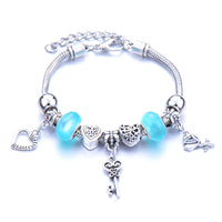Pulseras con dijes de cuentas grandes