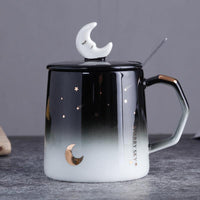Taza de porcelana con tapa cielo estrellado