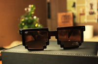 Gafas de sol estilo píxel