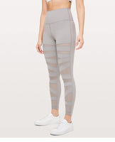 Leggings deportivos con diseño de malla