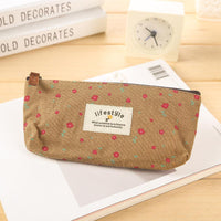 Estuches para lápices con estampado de flores