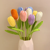 Fleur immortelle de tulipe au crochet à la main