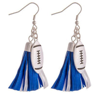 Boucles d'oreilles de football à pompons en raphia aux couleurs de l'équipe collégiale