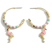 Pendientes de aro con cuentas Heishi con dije tropical