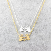Collier Symbole Coeur Double Main
