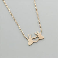 Collier Symbole Coeur Double Main
