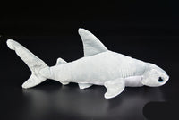 Lindo muñeco de tiburón martillo
