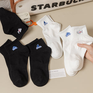Chaussettes de sport absorbant la sueur en pur coton brodé noir et blanc avec requin