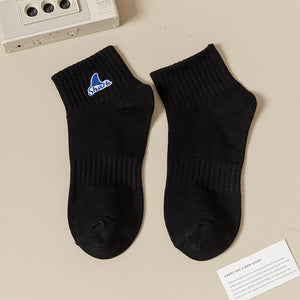 Black And White Embroidered Shark Pure Cotton Sweat Absorbing Athletic Socks