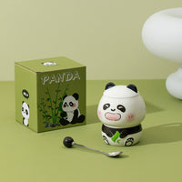 Taza con tapa y cuchara con diseño de panda en relieve de dibujos animados