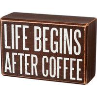 La vida comienza después del café - Juego de calcetines y letrero en caja

