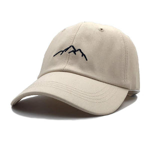 Gorra de béisbol con bordado de montaña