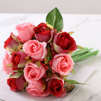 Bouquets de roses artificielles
