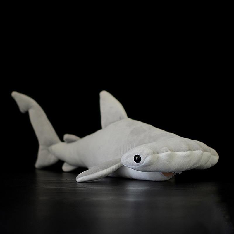Jouet en peluche doux réaliste de requin-marteau gris