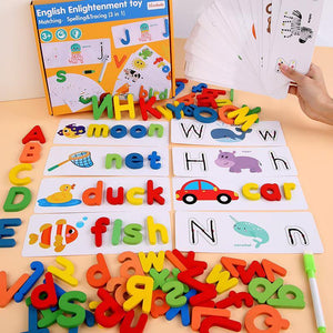 Los niños deletrean palabras y letras en inglés para describir juguetes educativos