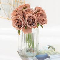 Bouquets de roses artificielles
