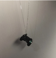 Collier de chaîne avec pendentif de contrôleur de jeu vidéo
