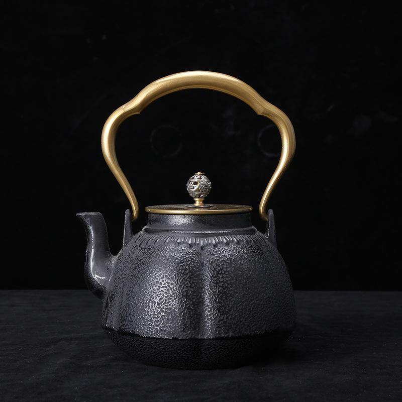 Pumpkin burned tea in an old iron pot